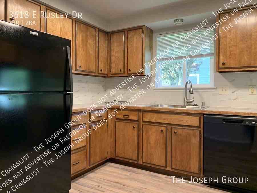 3618 E Rusley Dr - Photo 4 of 18