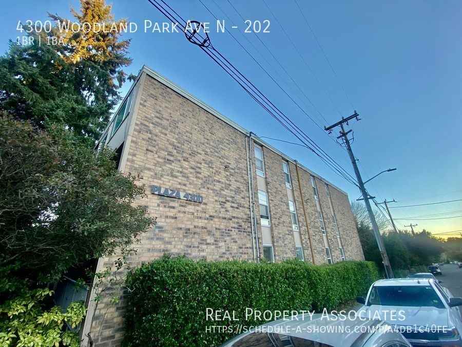 4300 Woodland Park Ave N #202