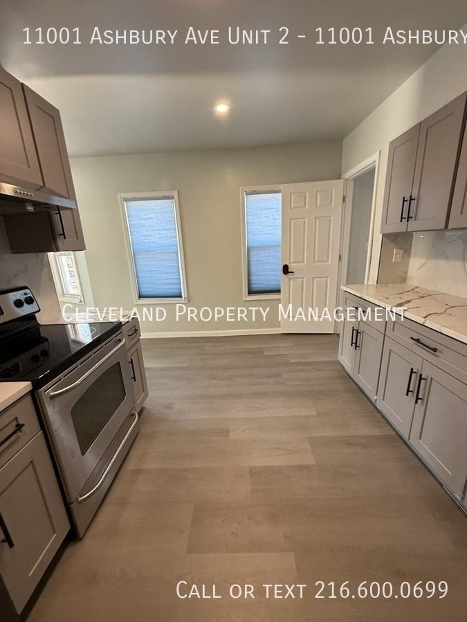 11001 Ashbury Ave Unit 2 - Photo 5 of 9