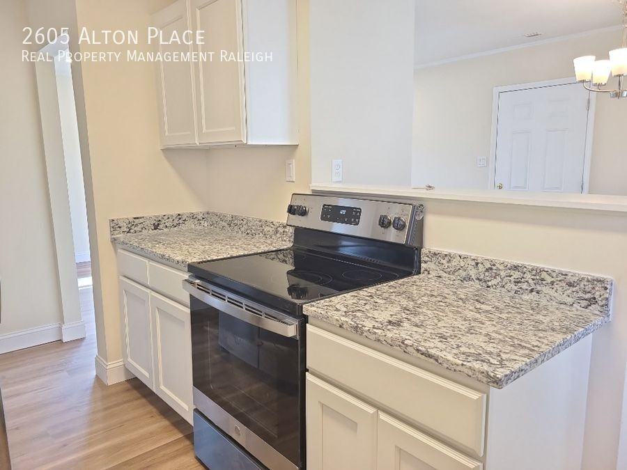 2605 Alton Pl - Photo 7 of 13