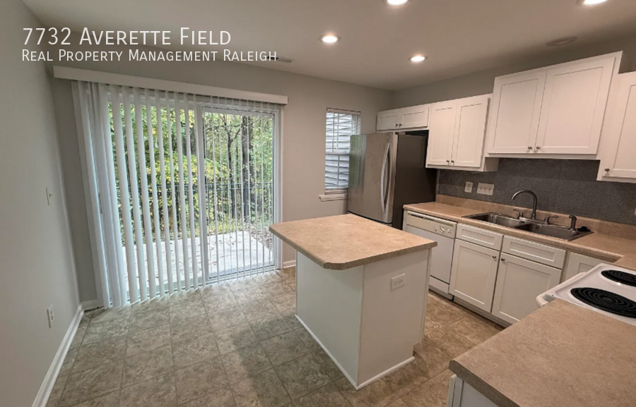 7732 Averette Field Dr - Photo 7 of 15