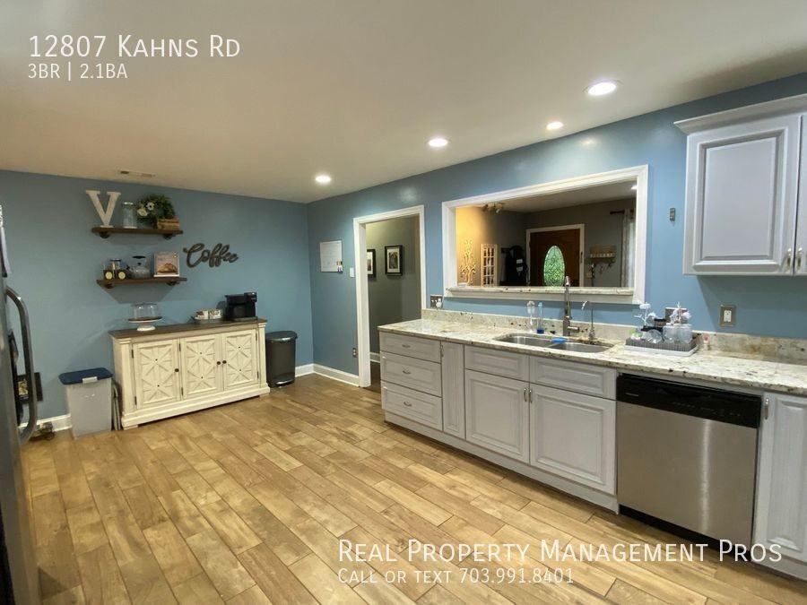 12807 Kahns Rd - Photo 5 of 24