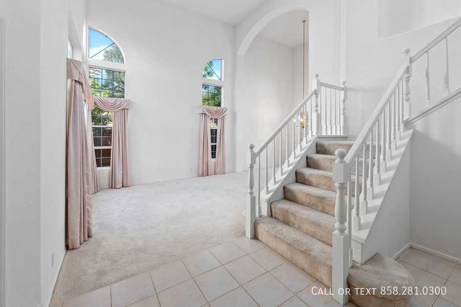 8238 Guppy Ct - Photo 3 of 34