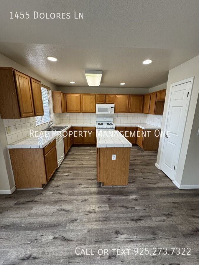 1455 Dolores Ln - Photo 6 of 26