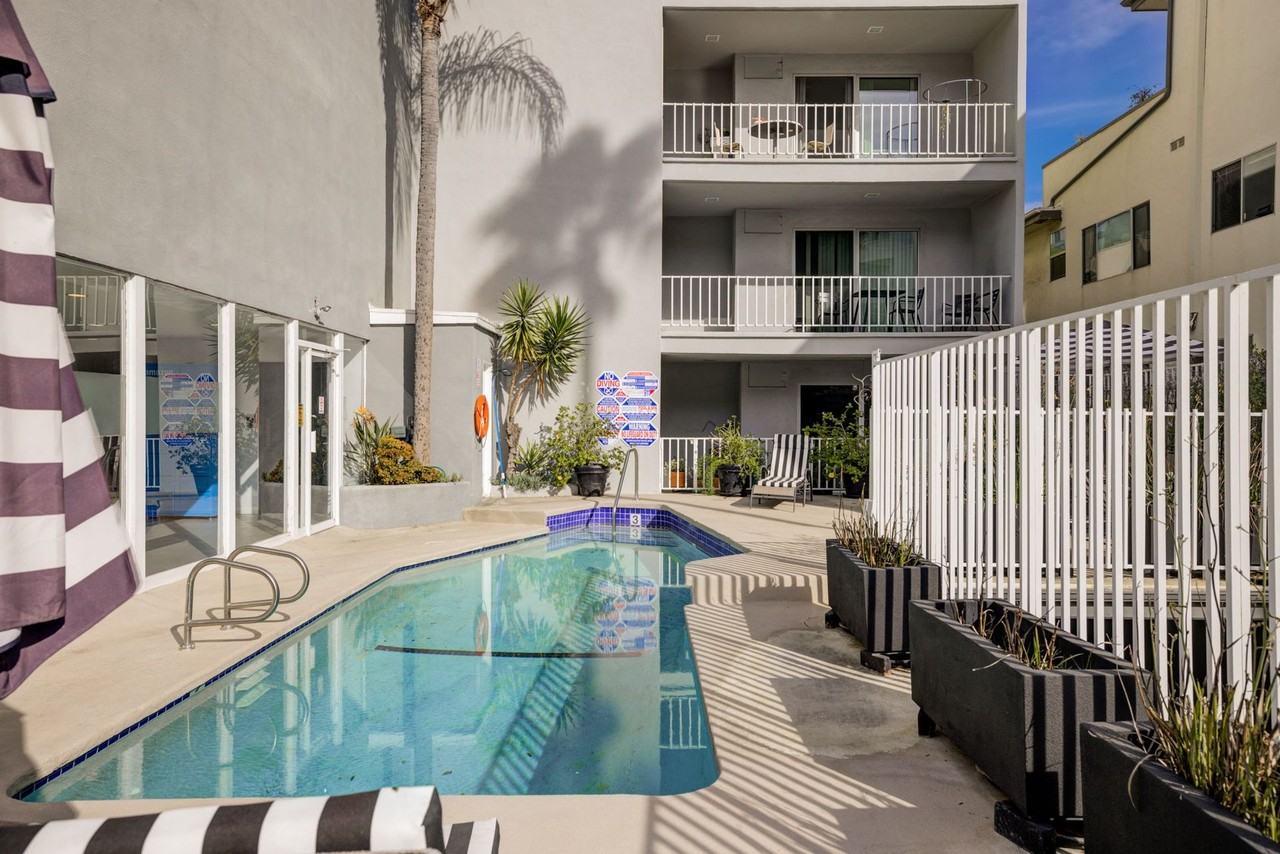 170 North Crescent Street - Photo 2 of 5