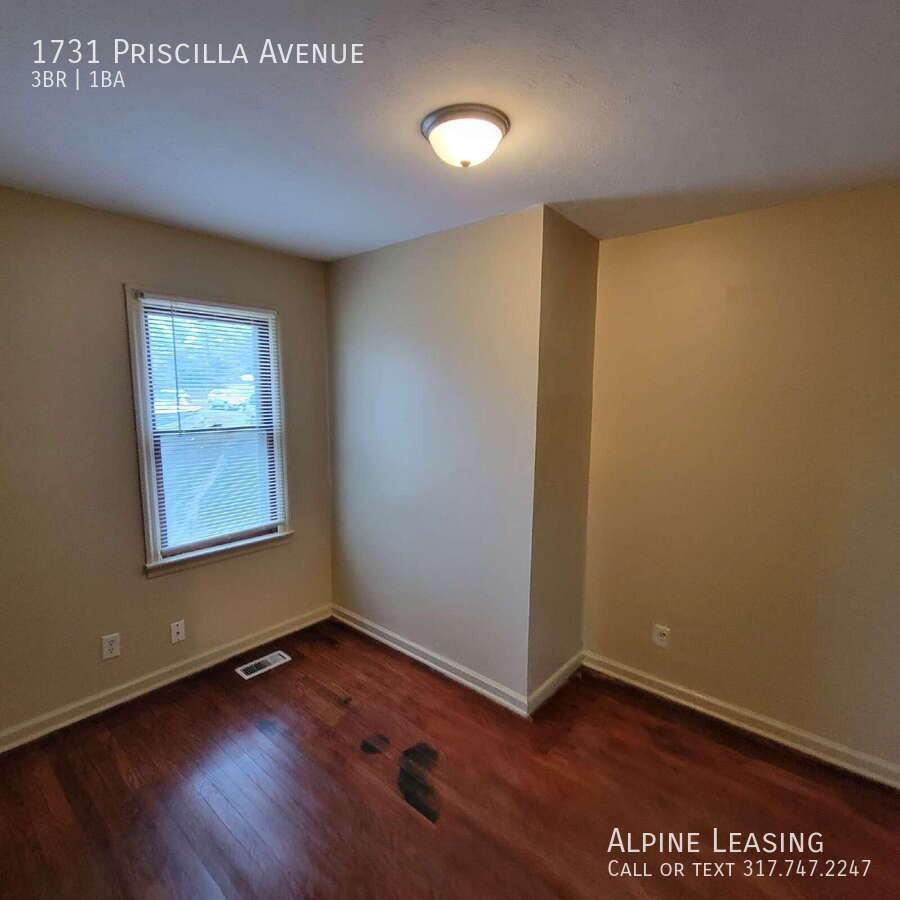 1731 N Priscilla Ave - Photo 5 of 7