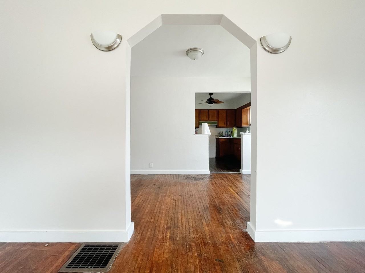 2320 Plum St - Photo 6 of 16