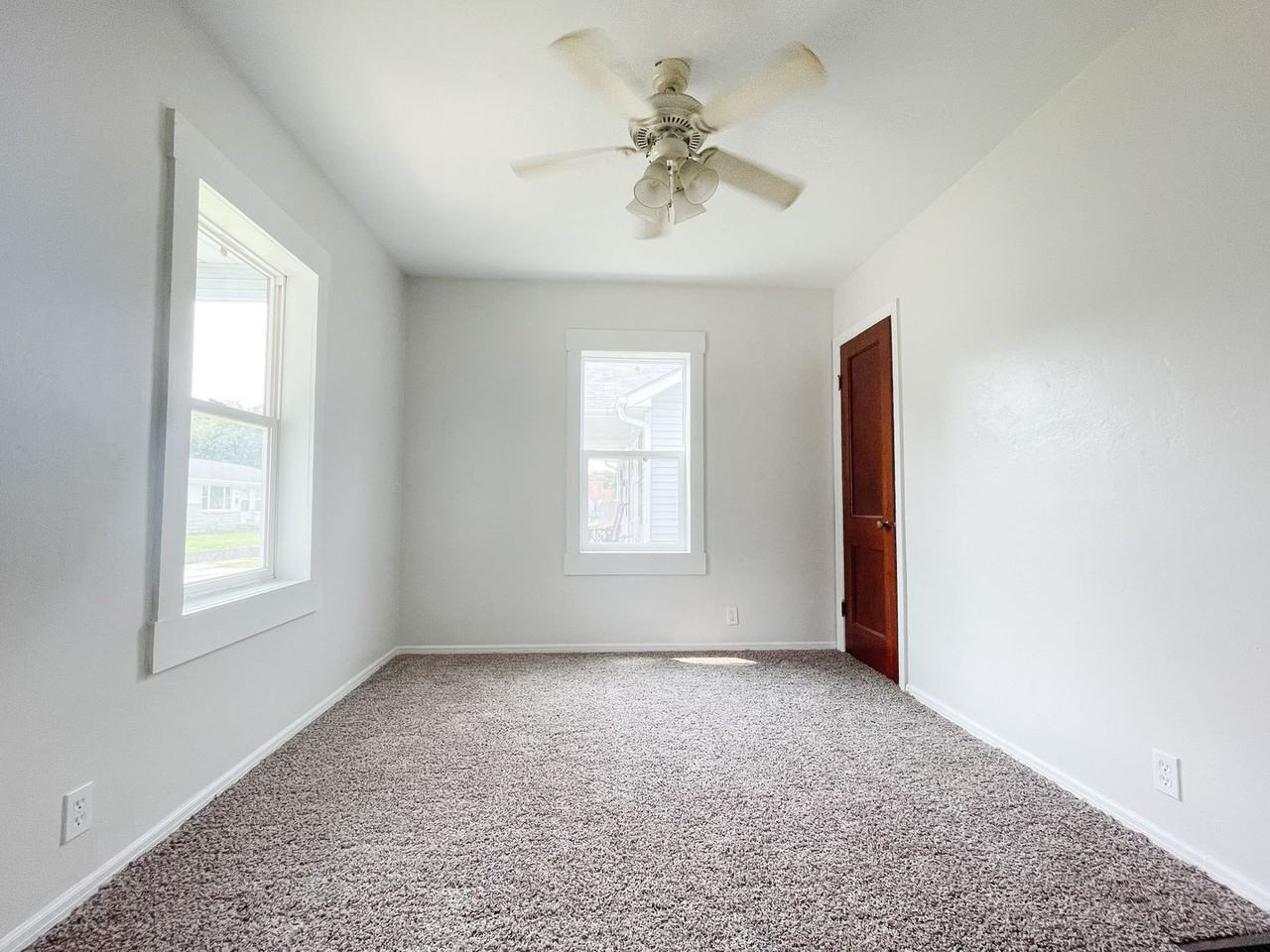 2320 Plum St - Photo 6 of 17