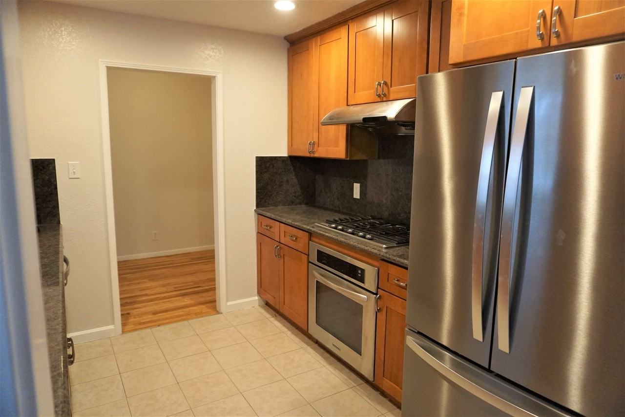 11564 Southwood Dr - Photo 5 of 21