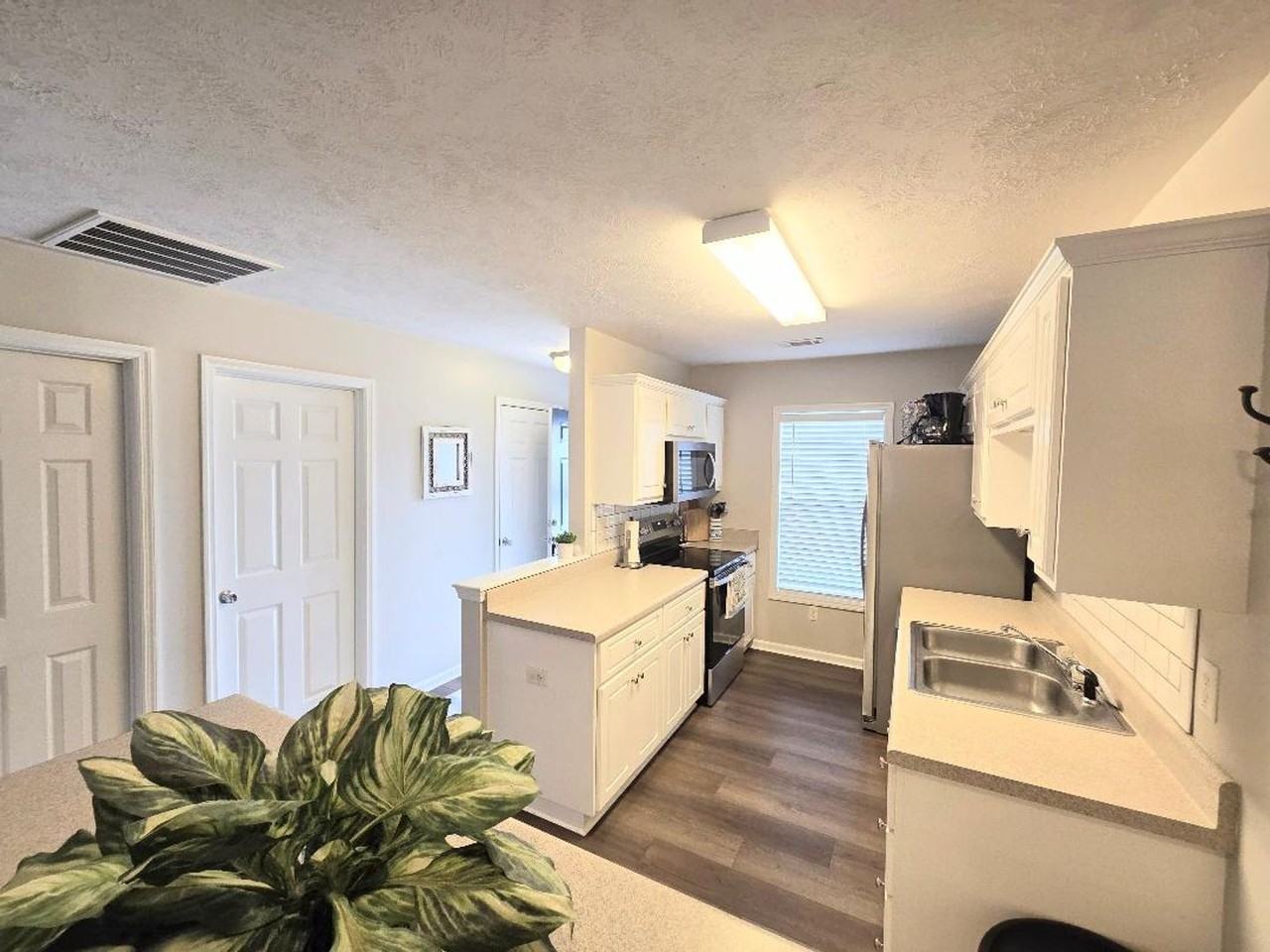 7112 Belize Dr - Photo 3 of 16