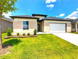 featured image of 8113 Nw 152nd Ter