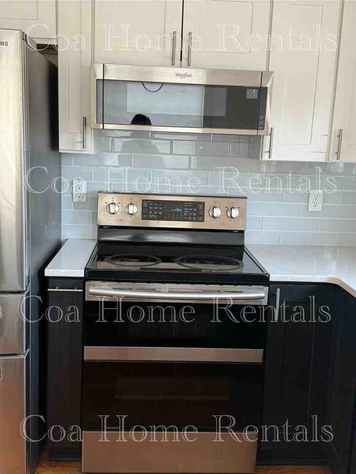 2212 E Bryant St - Photo 3 of 27