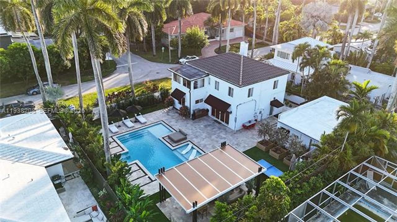 1201 Ne 85th St #0 - Photo 6 of 50