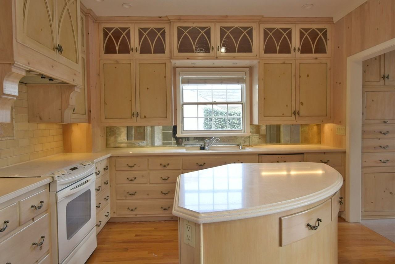 1802 University Ave - Photo 3 of 21