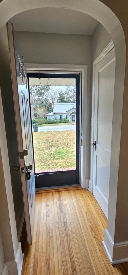 908 Lakewood Ave - Photo 4 of 25