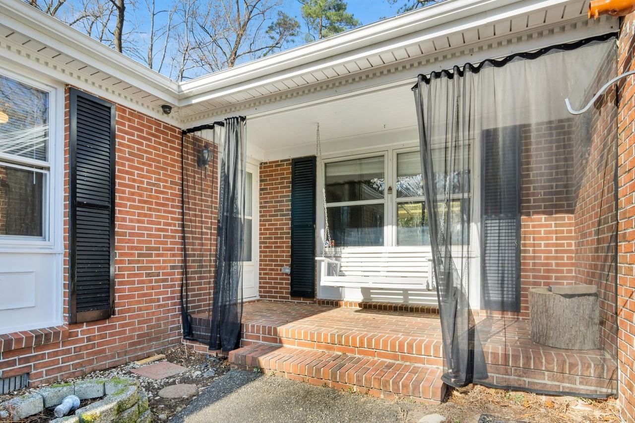 125 Indian Cir - Photo 2 of 29