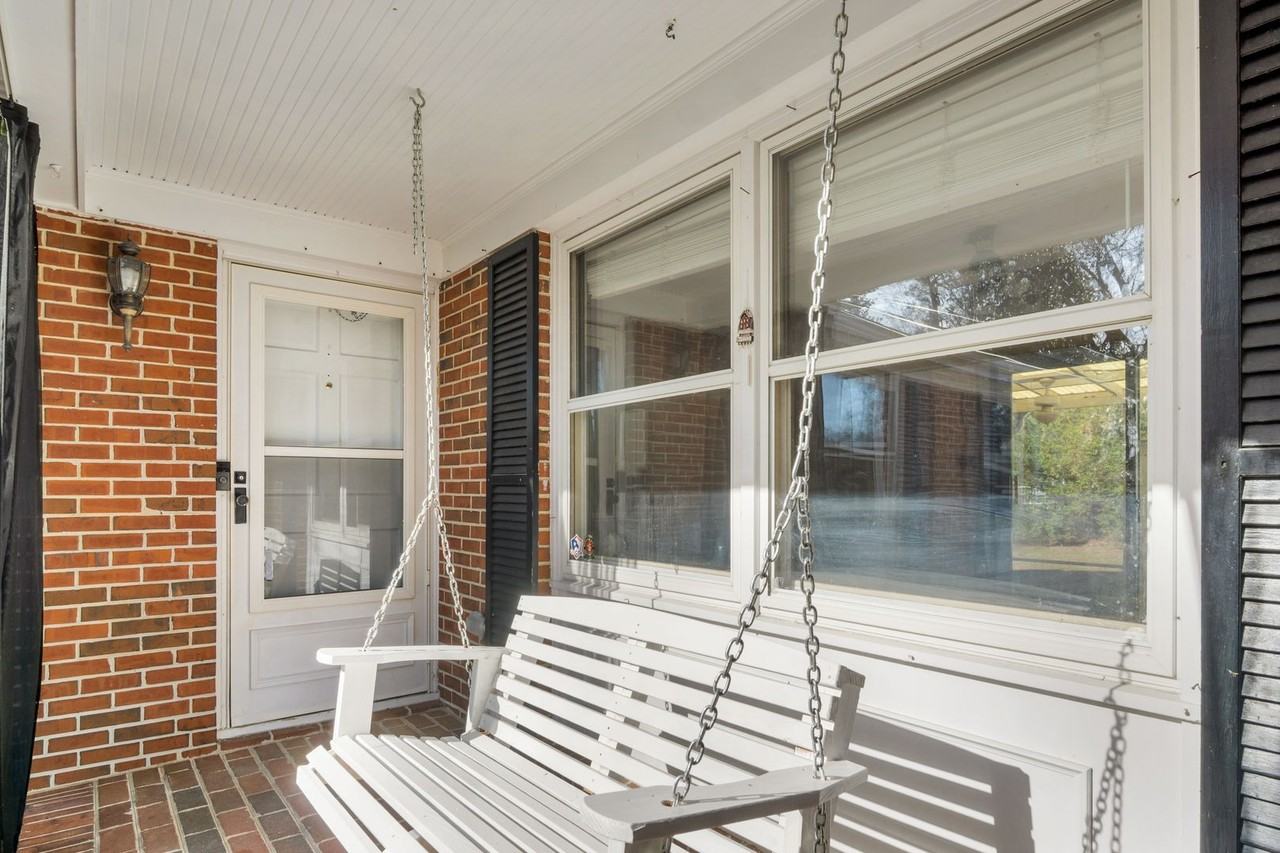 125 Indian Cir - Photo 3 of 29