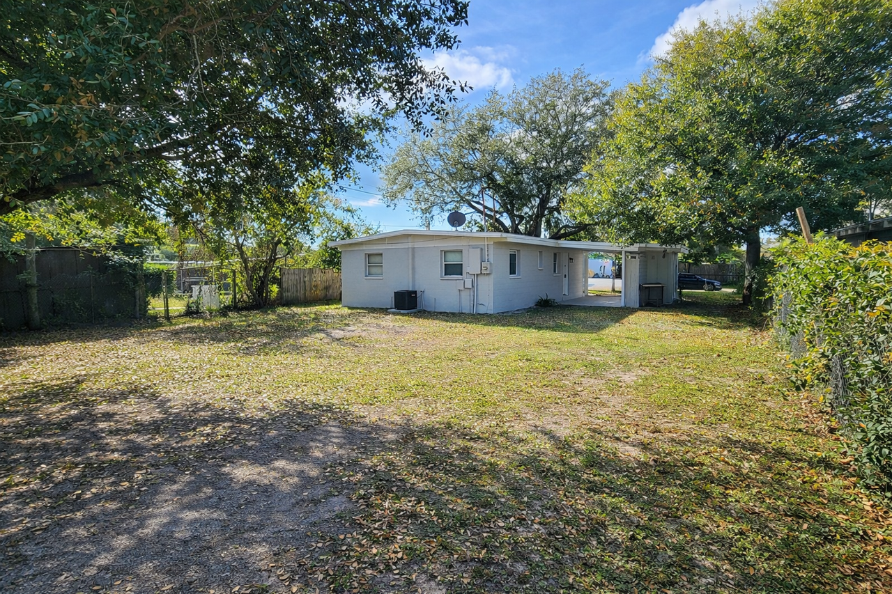 2912 Sample Loop - Photo 2 of 10