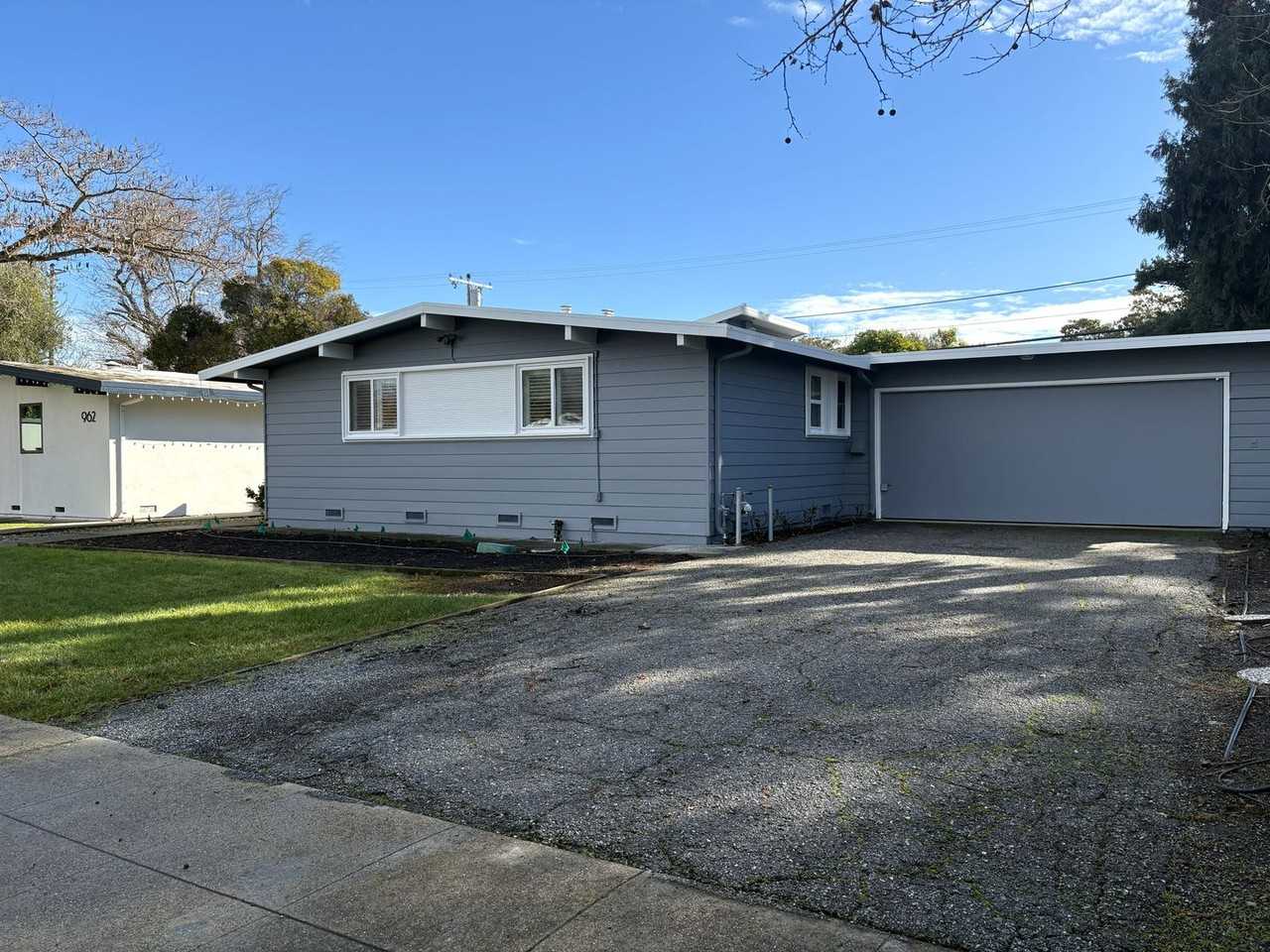 954 Celia Dr - Photo 2 of 30