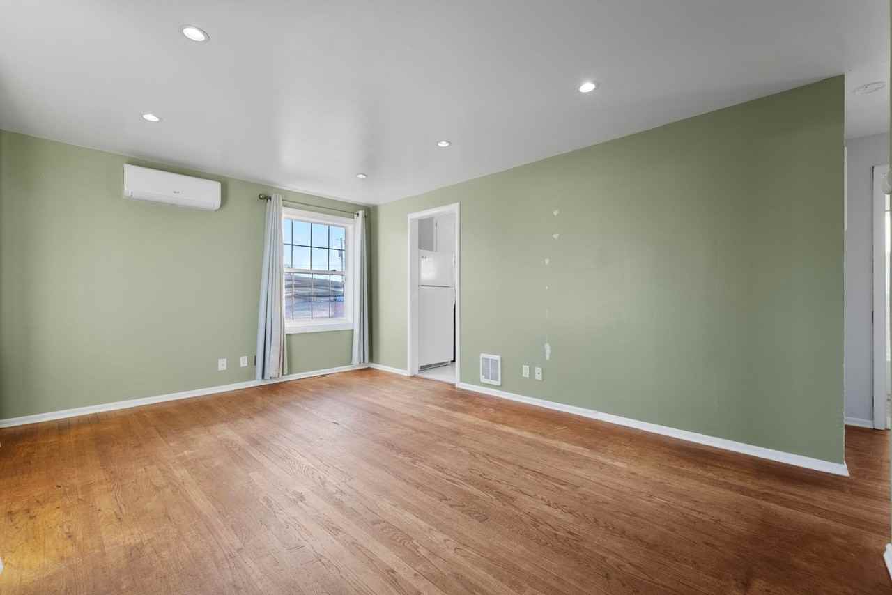 5707 N Lindeke St - Photo 3 of 16