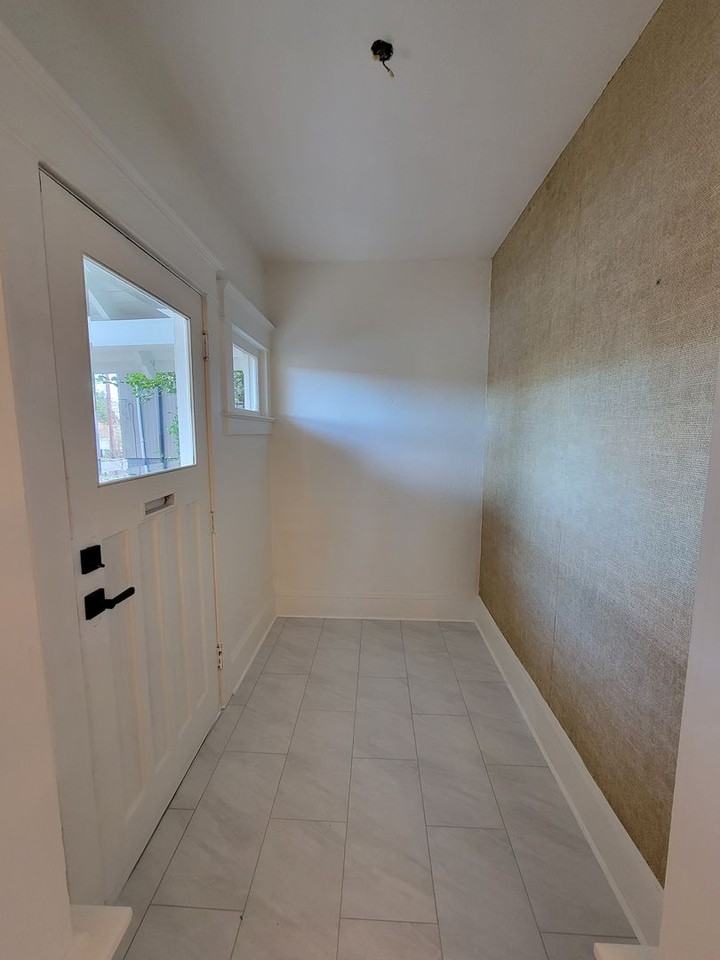 2624 N Rosa Parks Way - Photo 5 of 47