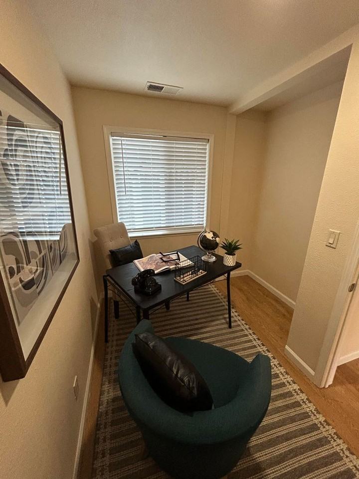 1025 N 12th St - Photo 7 of 19