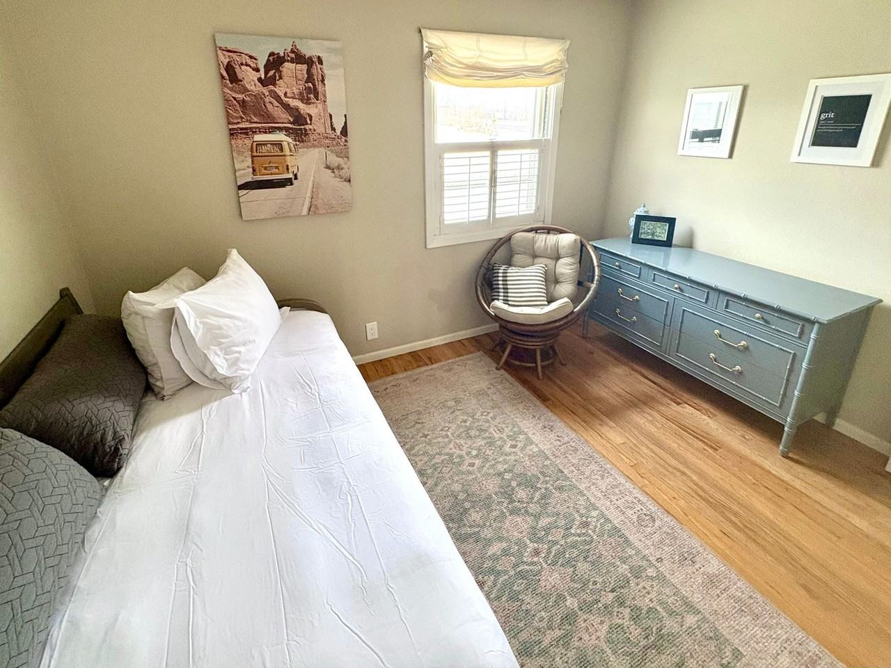 2516 Orchard Dr - Photo 3 of 3