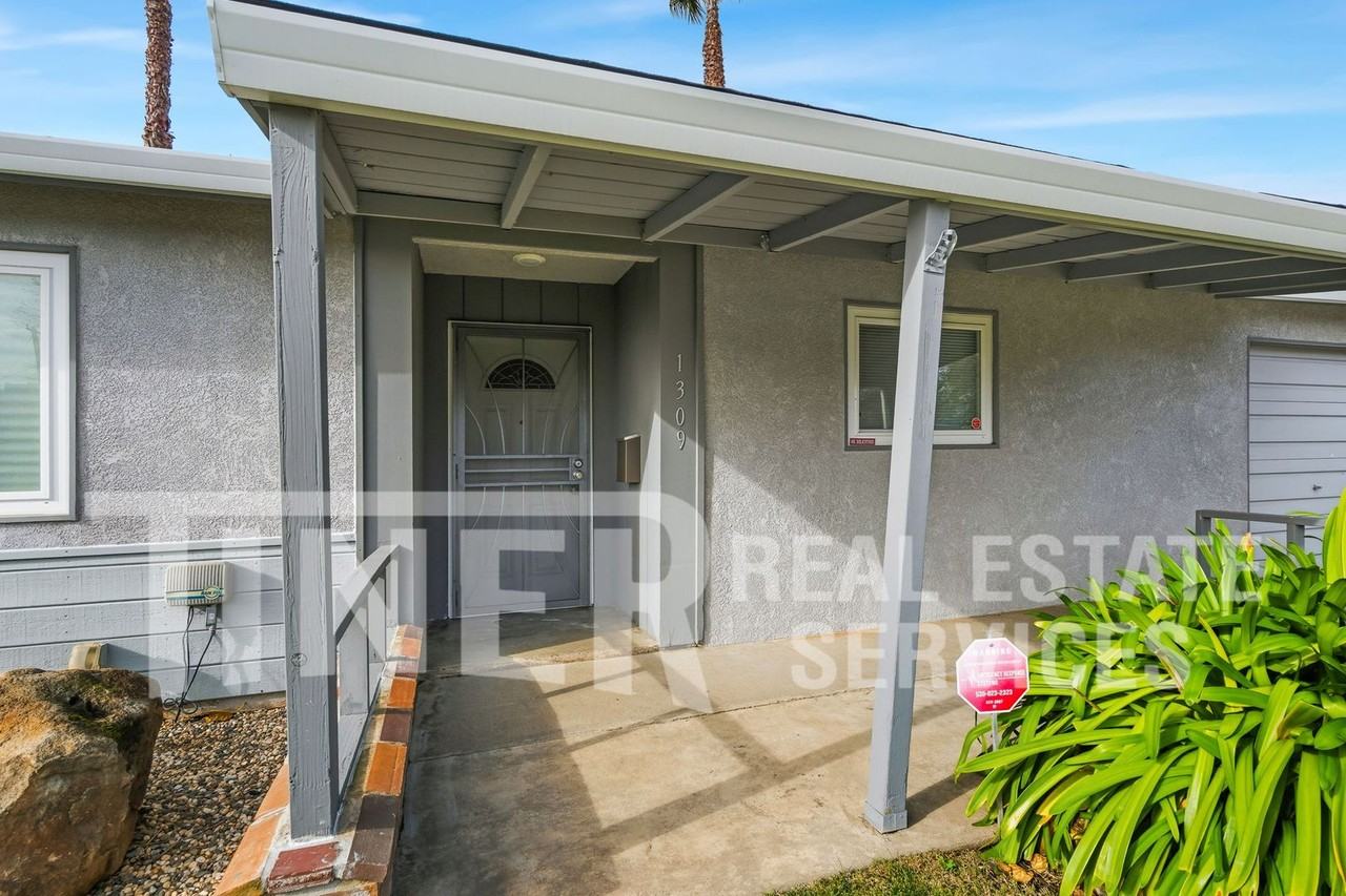 1309 Shadowglen Rd - Photo 6 of 20