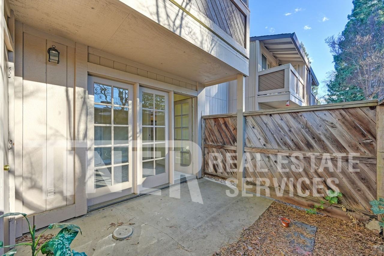 7711 Juan Way #4A - Photo 4 of 40