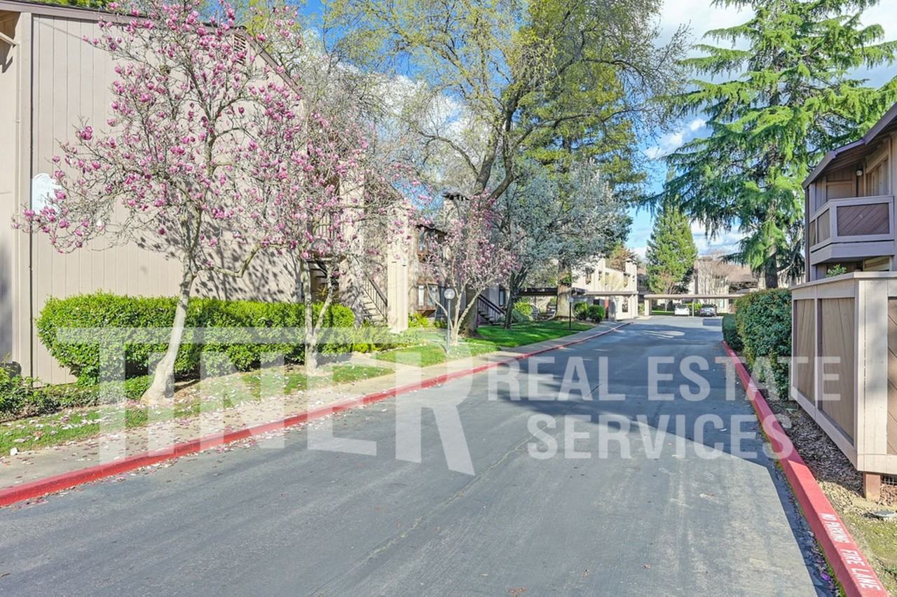 7711 Juan Way #4A - Photo 6 of 40