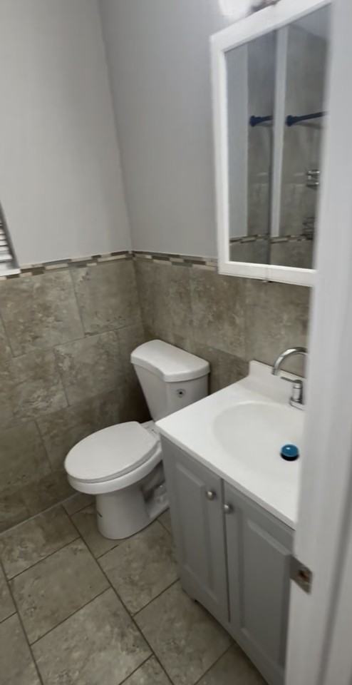 3301 Glenbrook Pl #2 - Photo 7 of 13