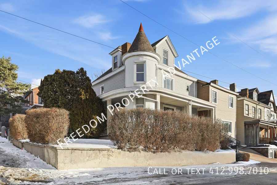 703 Excelsior St #2 - Photo 4 of 28