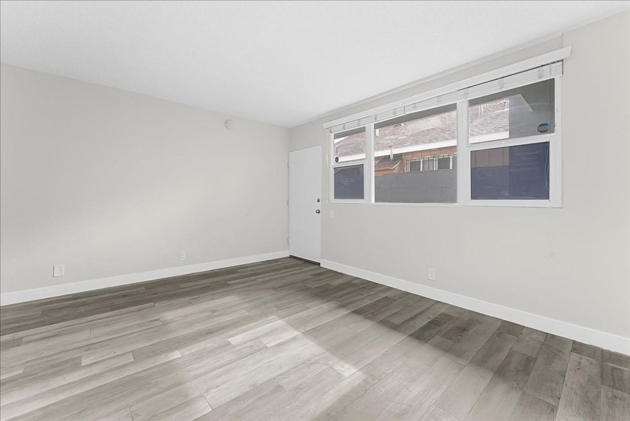 1626 Pine Ave #A - Photo 2 of 12