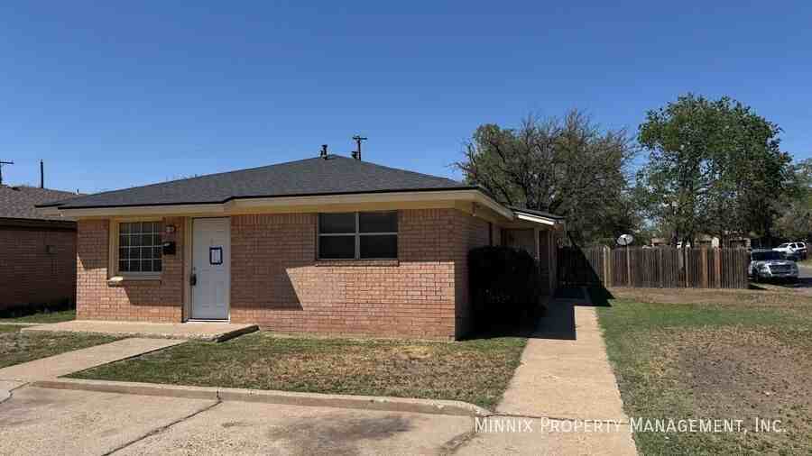 2302 40th St #A - Photo 4 of 20