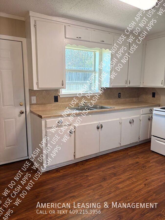 281 S 2nd St #5 - Photo 4 of 6