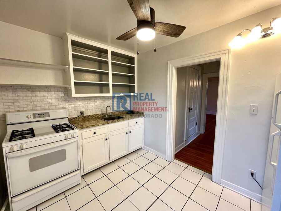 1324 N Nevada Ave #5 - Photo 5 of 10