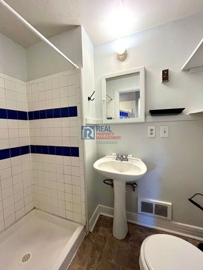 1324 N Nevada Ave #5 - Photo 7 of 10