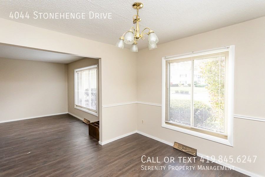 4044 Stonehenge Dr - Photo 3 of 19