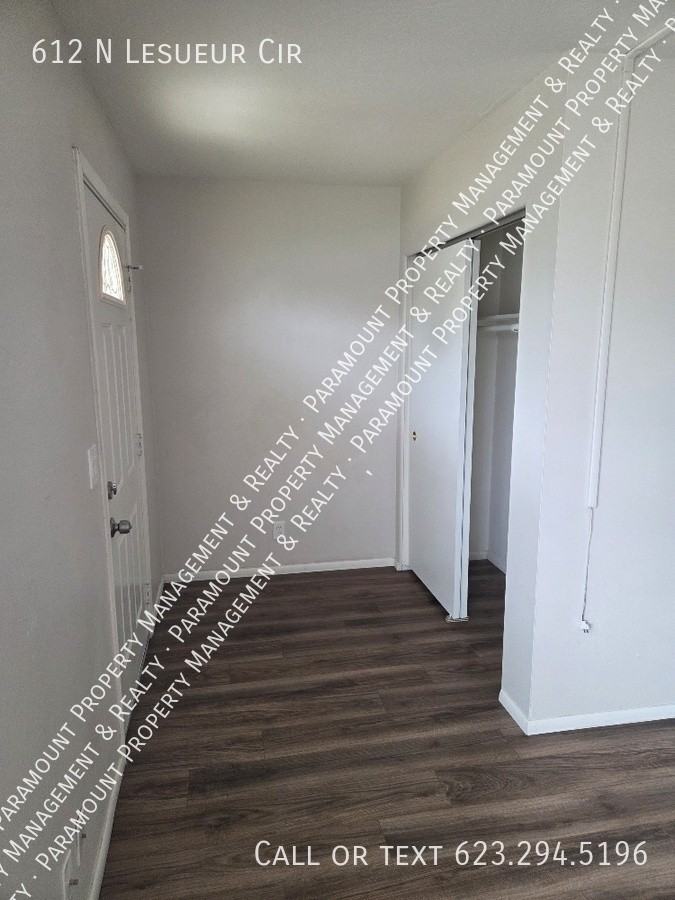 612 N Lesueur Cir - Photo 3 of 34