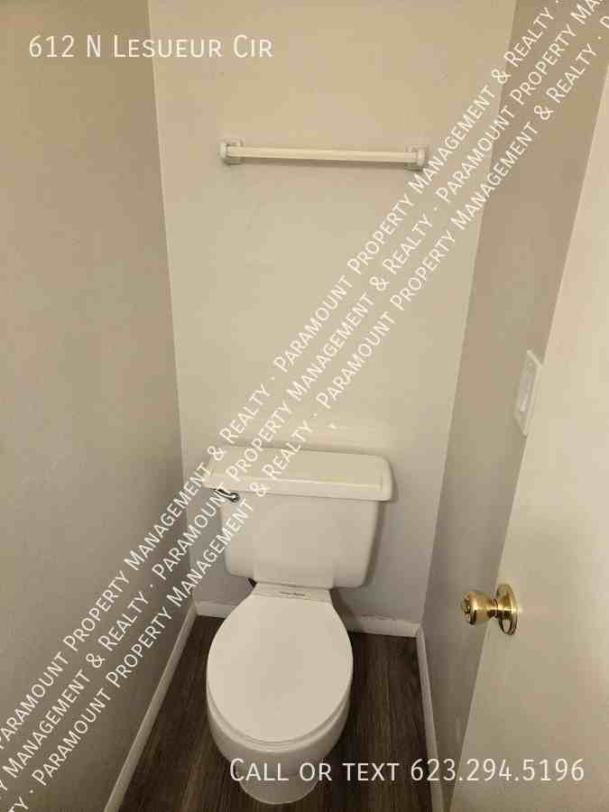 612 N Lesueur Cir - Photo 7 of 34