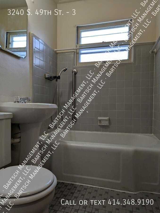 3240 S 49th St #3 - Photo 6 of 6