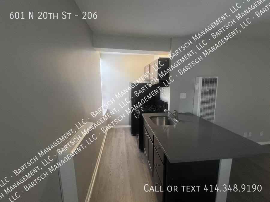 601 N 20th St #206 - Photo 3 of 6