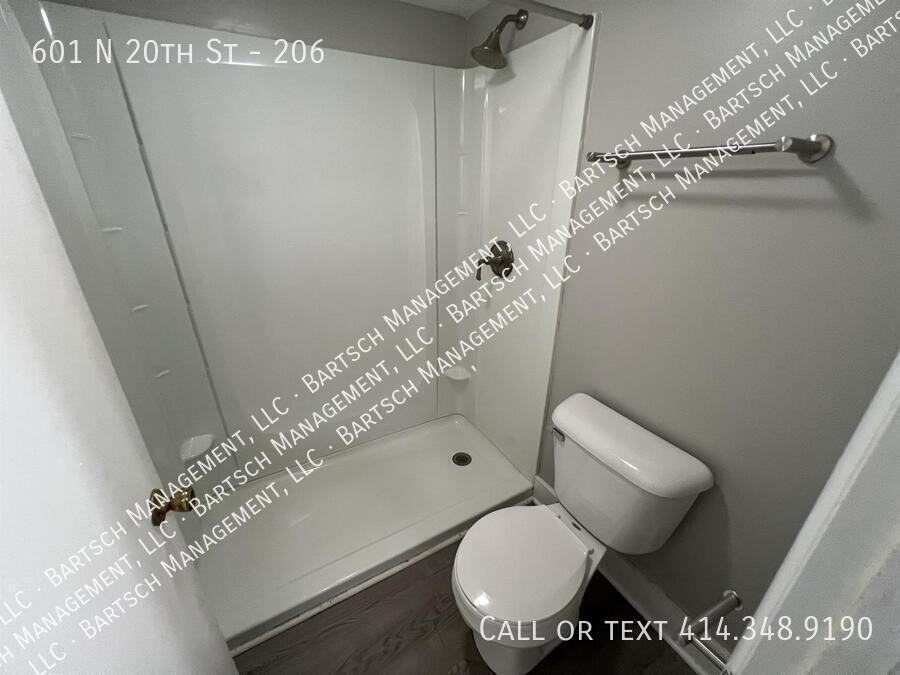 601 N 20th St #206 - Photo 6 of 6