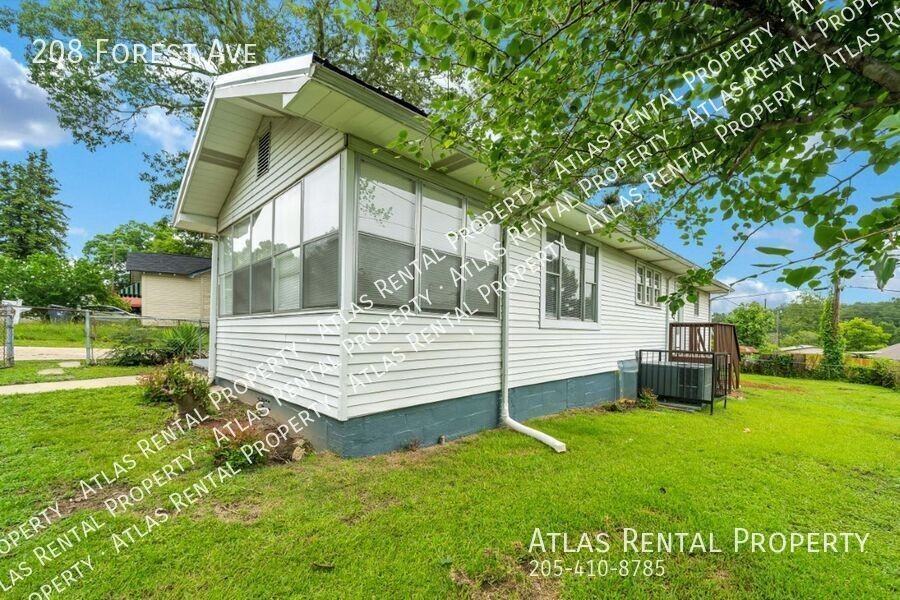 208 Forest Ave - Photo 4 of 36