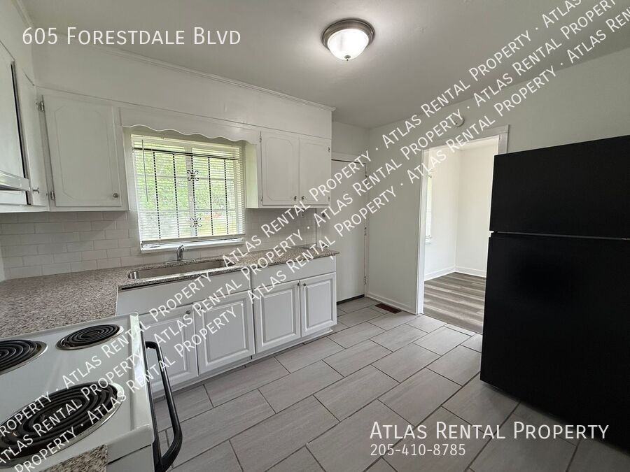 605 Forestdale Blvd - Photo 5 of 22