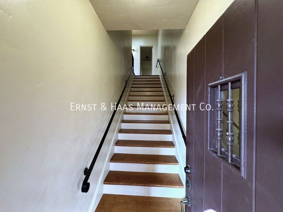 1405 Olive Ave - Photo 2 of 26