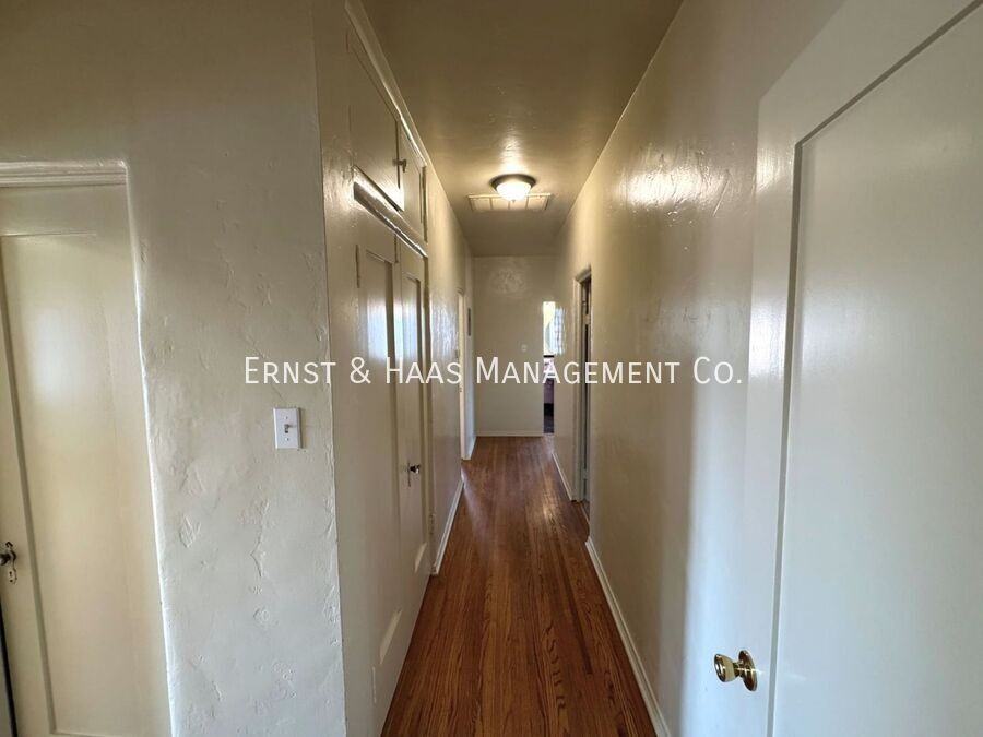 1405 Olive Ave - Photo 7 of 26