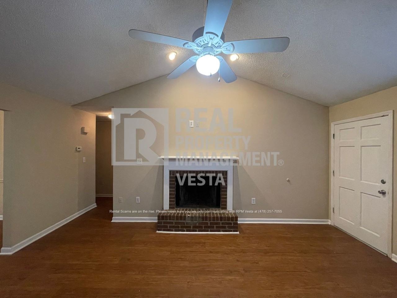 402 Steeplechase - Photo 3 of 16