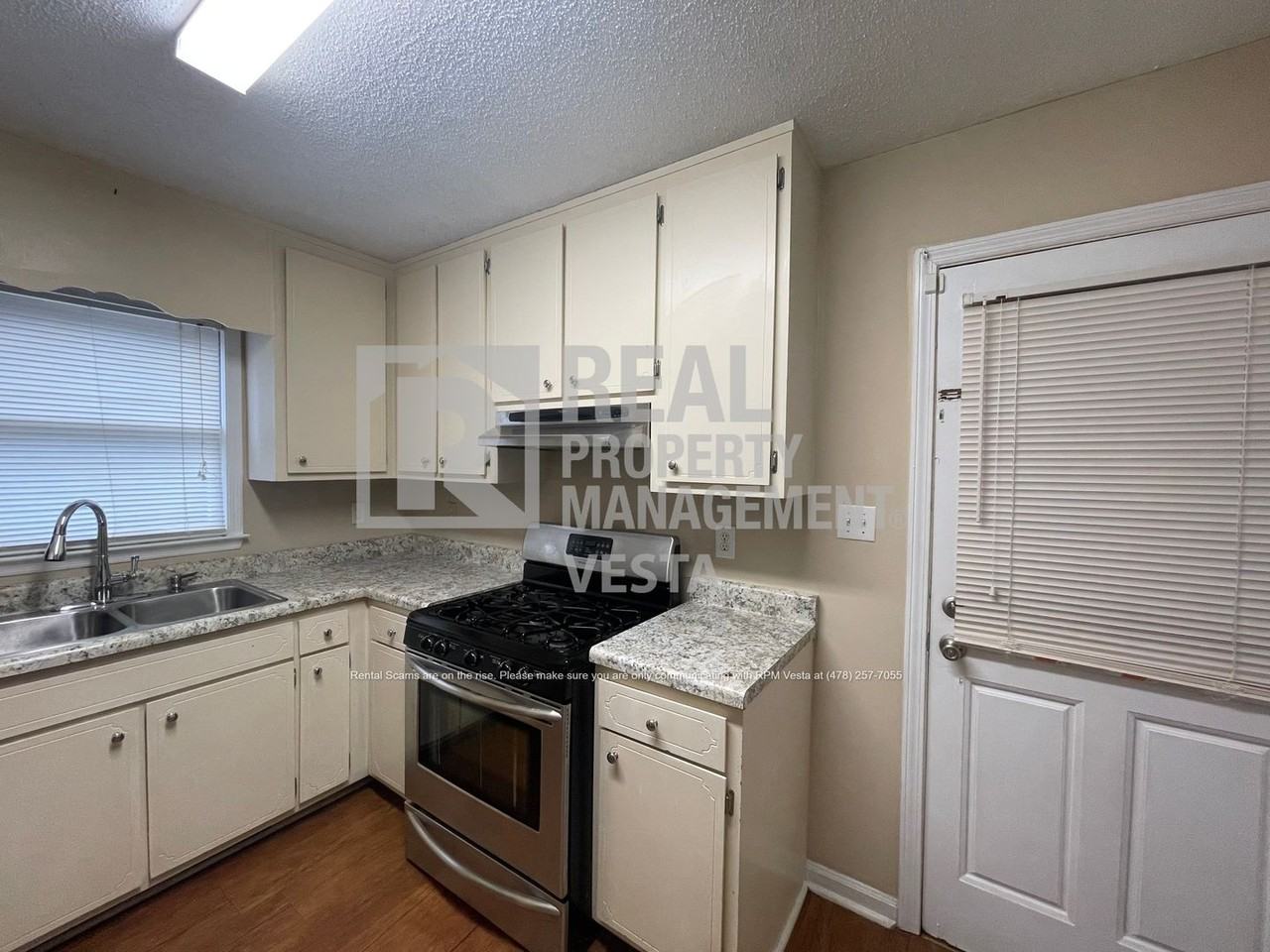 402 Steeplechase - Photo 6 of 16