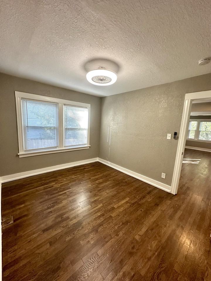 4207 Kenwood Ave Apt 1s #1S - Photo 5 of 13